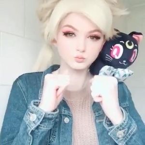 Meet your Posher, Carol